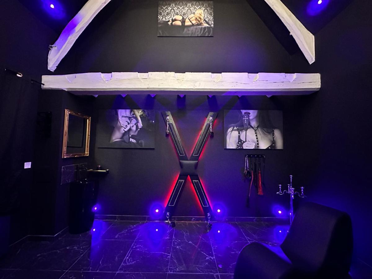 Loveroom De Luxe - Theme 50 Nuances De Grey Maison Privative Spa Insolite Douchy-les-Mines Exterior photo